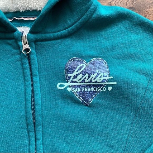 NEW Levi’s Hoodie - Picture 3 of 9